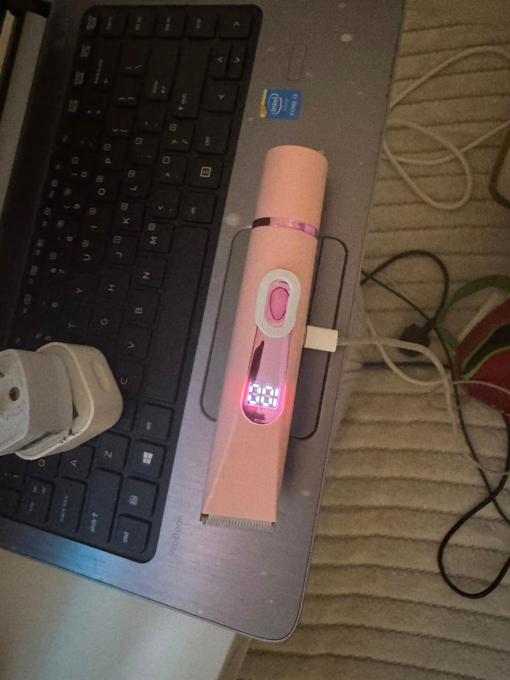 ماكينة حلاقة وتشذيب كهربائية للسيدات برأسين - قابلة لإعادة الشحن مع شاشة LED